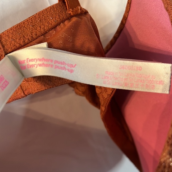 Lace Pink Victoria Secret Push Up Bra 36DD - Picture 4 of 5